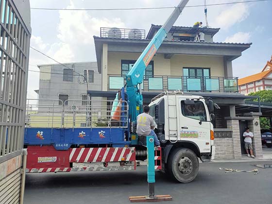 高雄湖內吊車