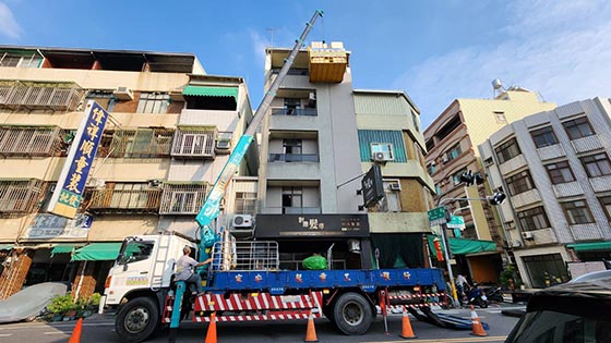 台南市中西區吊車