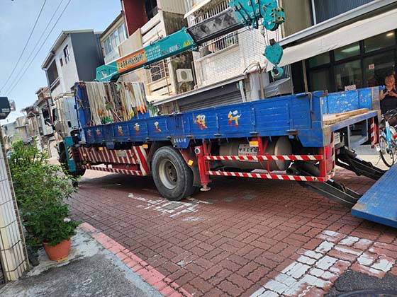 台南市南區吊車