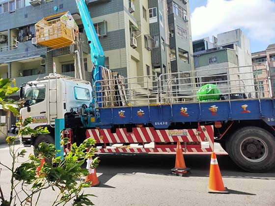 台南市安南區吊車