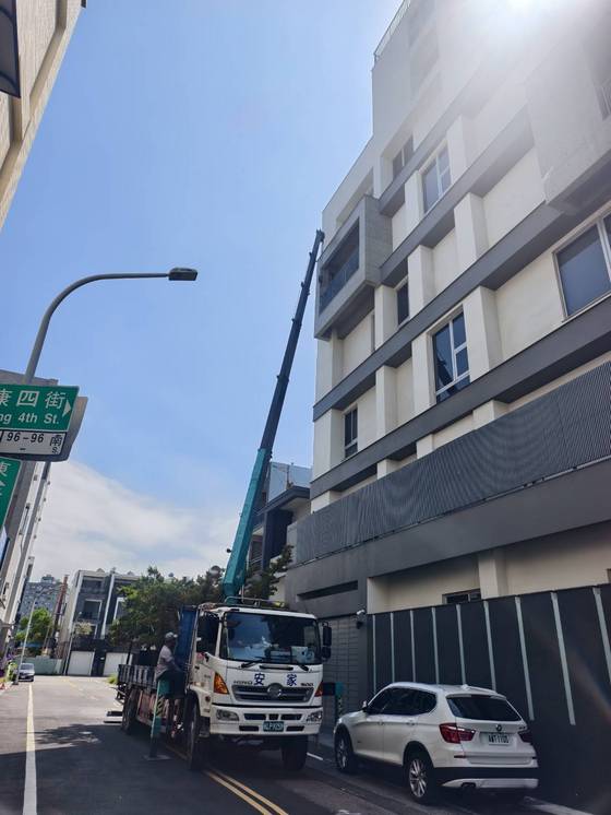 安平區 吊掛載運樹木 西港工程