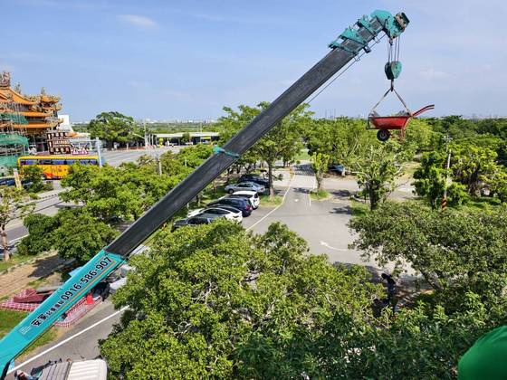 安平區鎮海國小 運輸吊掛工程