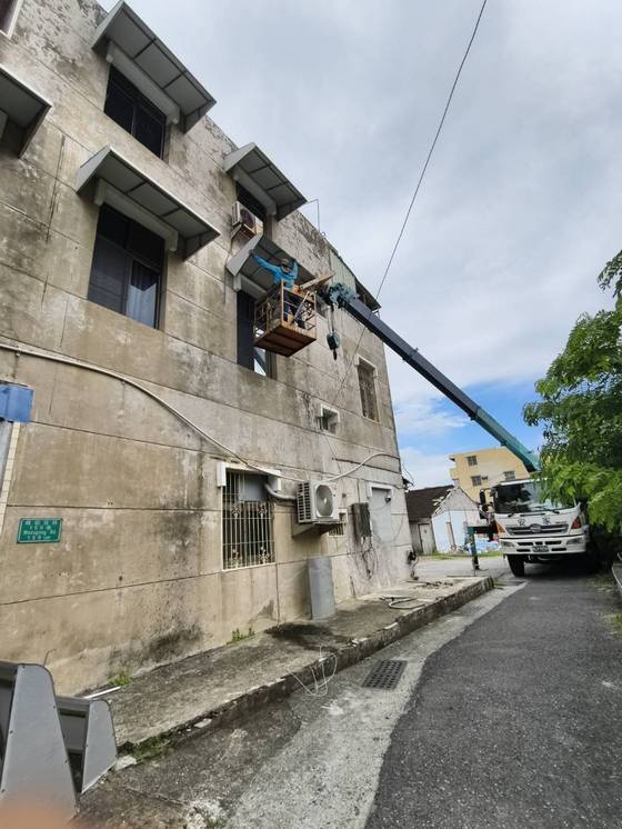 安南區固定籠拆採光罩作業